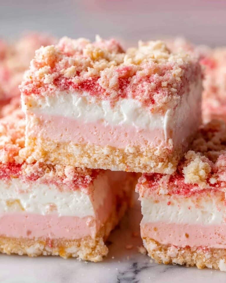 Strawberry Crunch Brownies Recipe