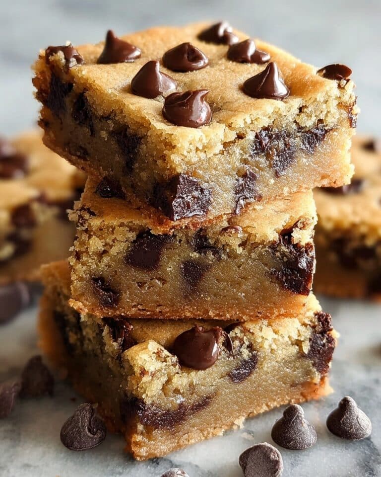 Gooey Chocolate Chip Cookie Bars Recipe